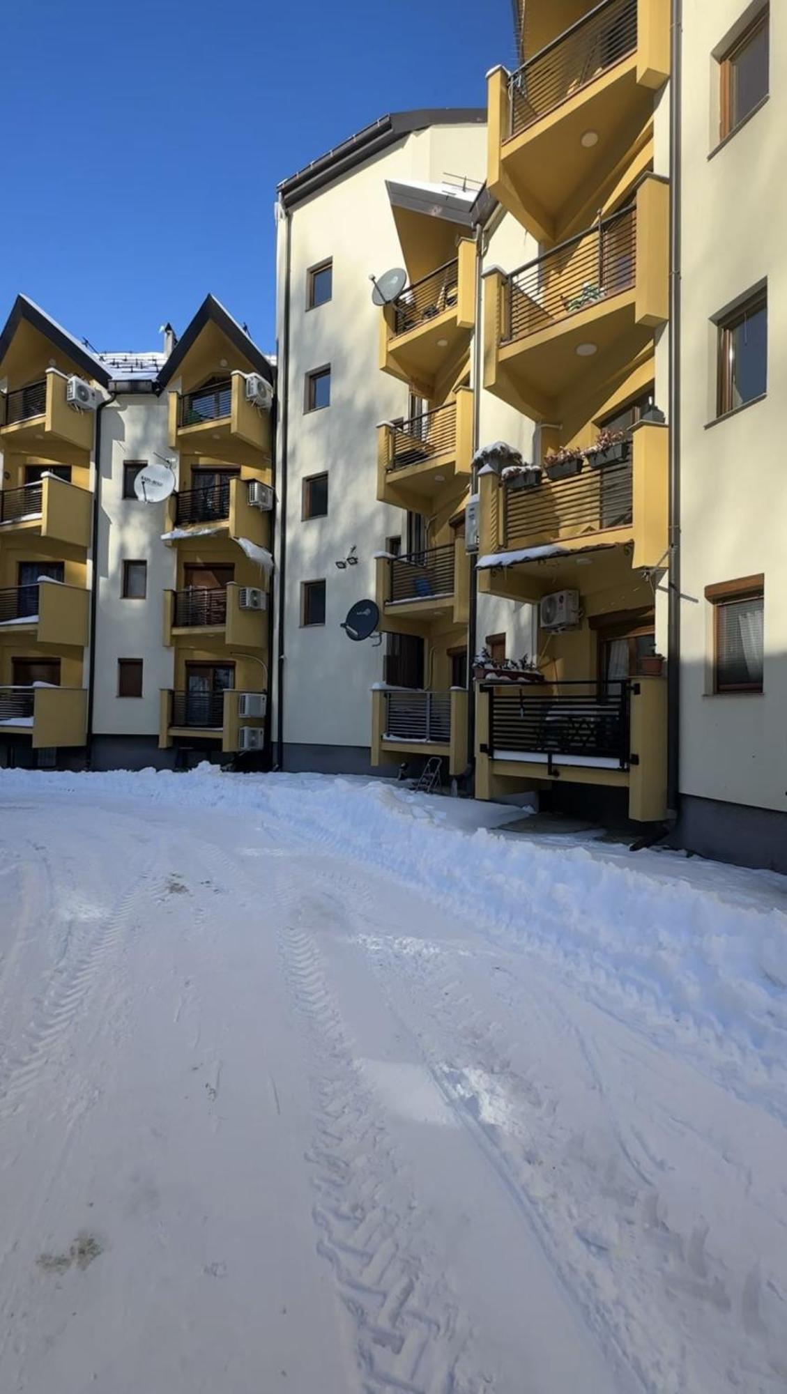 Forest View Apartment 马夫罗沃 外观 照片