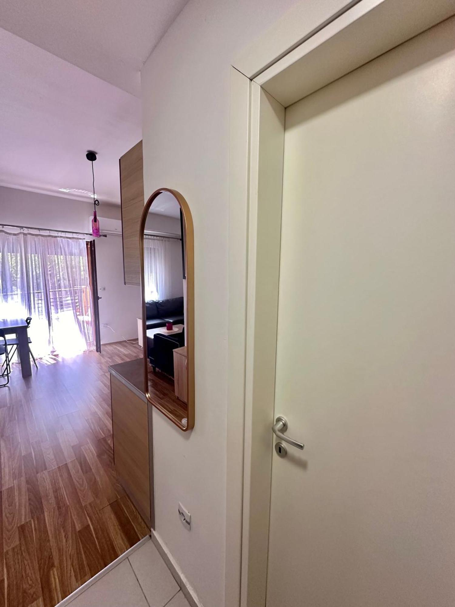 Forest View Apartment 马夫罗沃 外观 照片