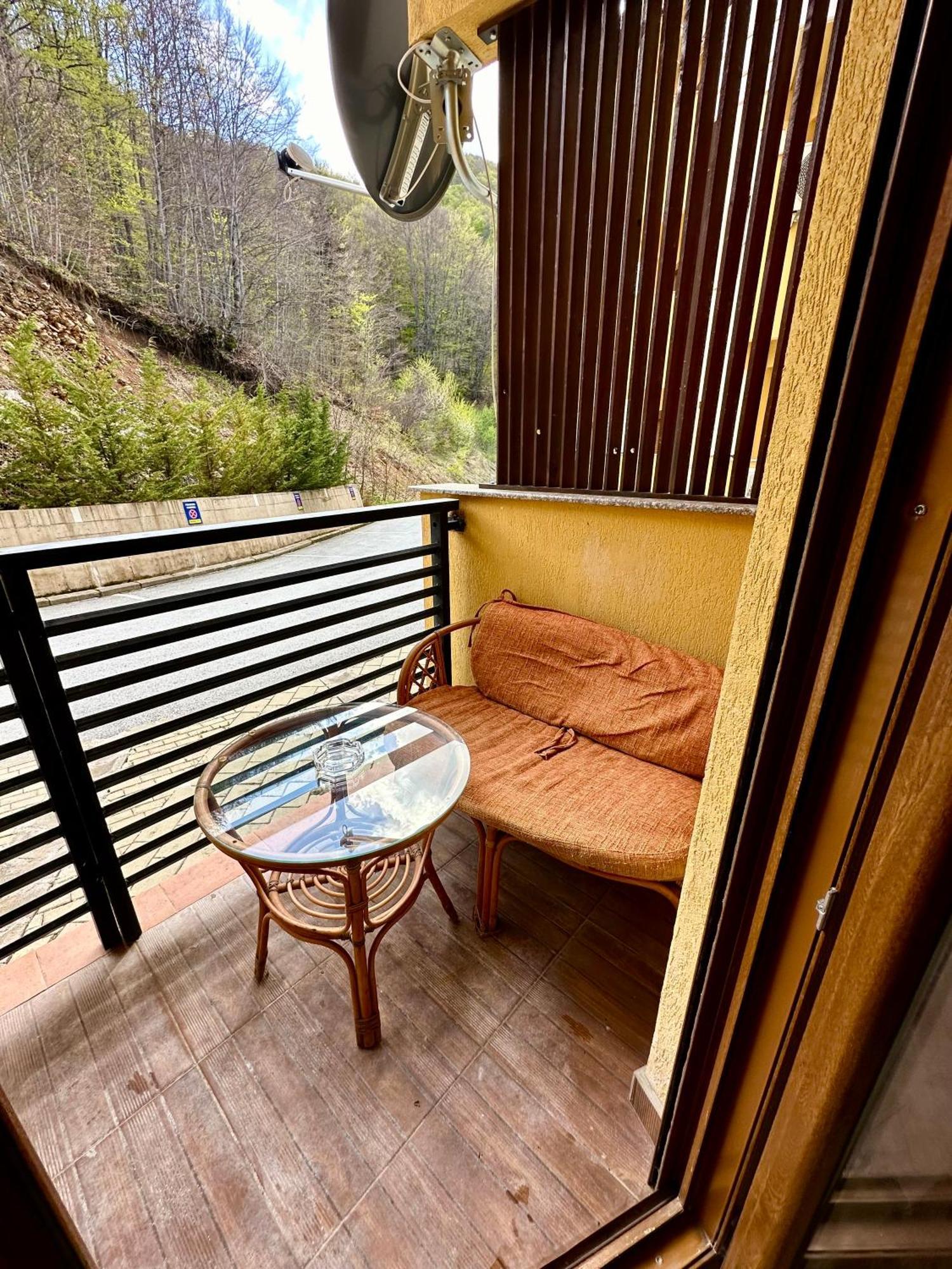Forest View Apartment 马夫罗沃 外观 照片